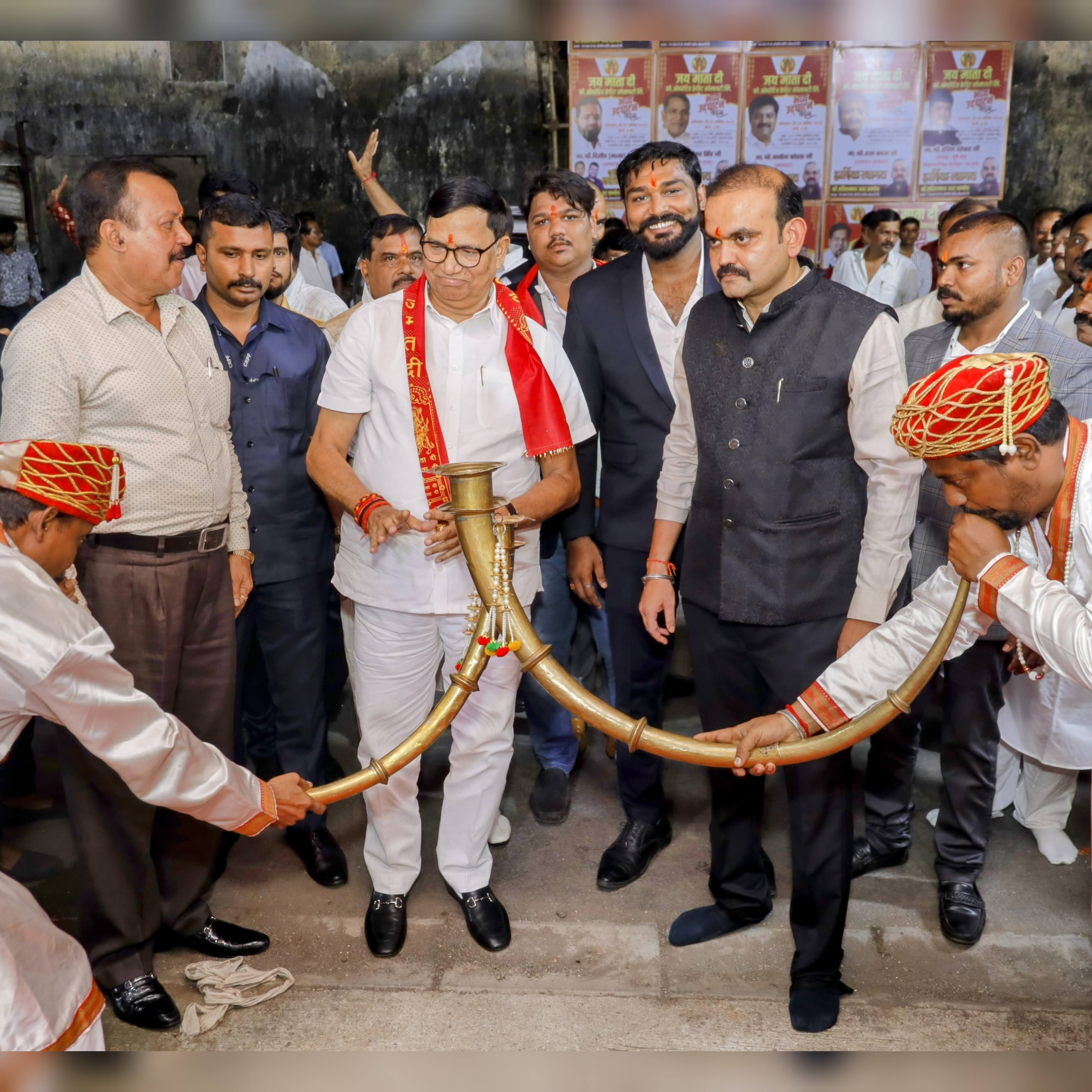 Harish Pandey Chairman Founder Jmd Group Of Companies Harish Pandey Leader Mumbai Entreprenuer Businessman