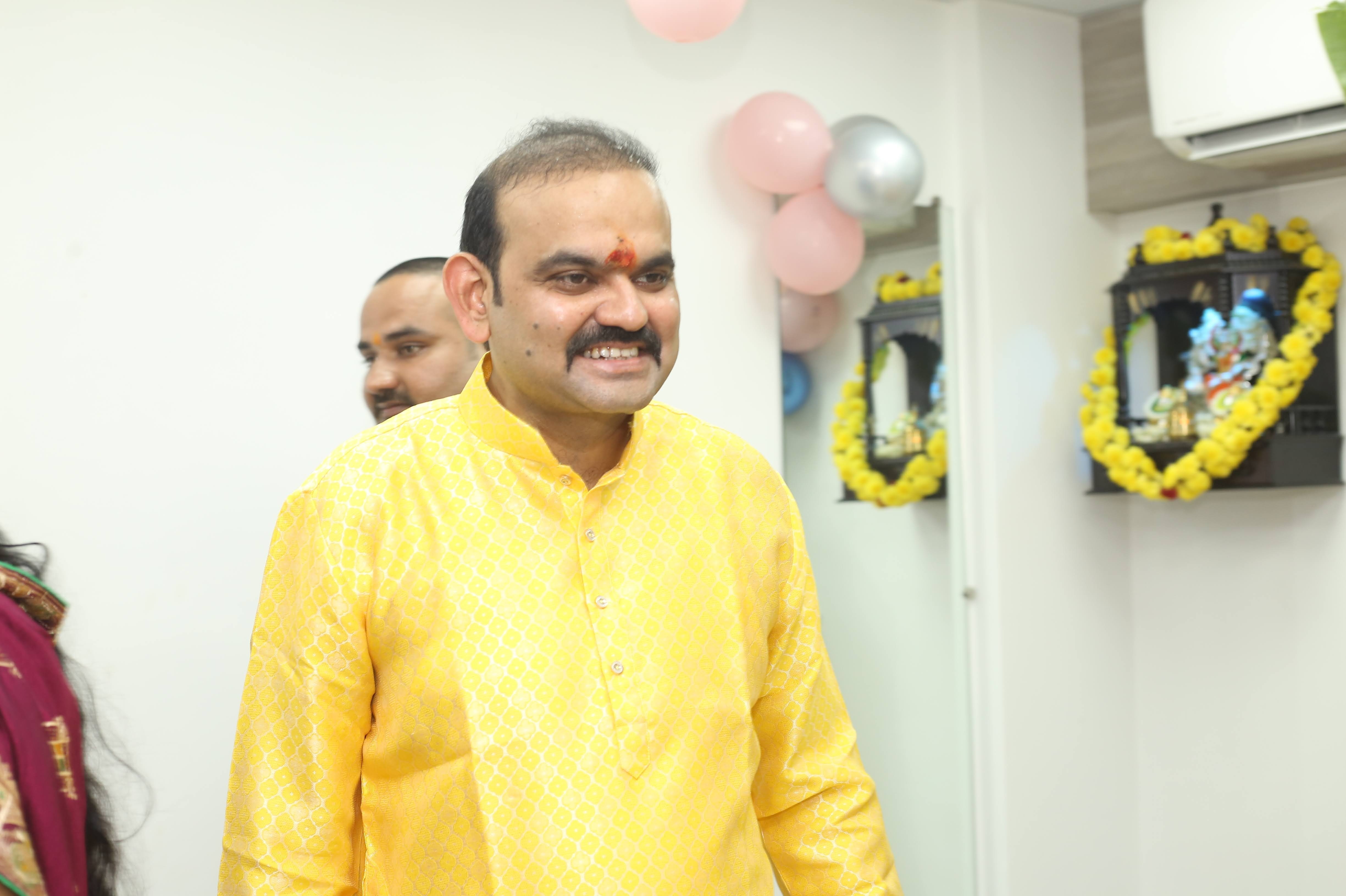 Harish Pandey Leader Mumbai Founder Chairman Harish Pandey Jmd Group Of Companies Entreprenuer Businessman