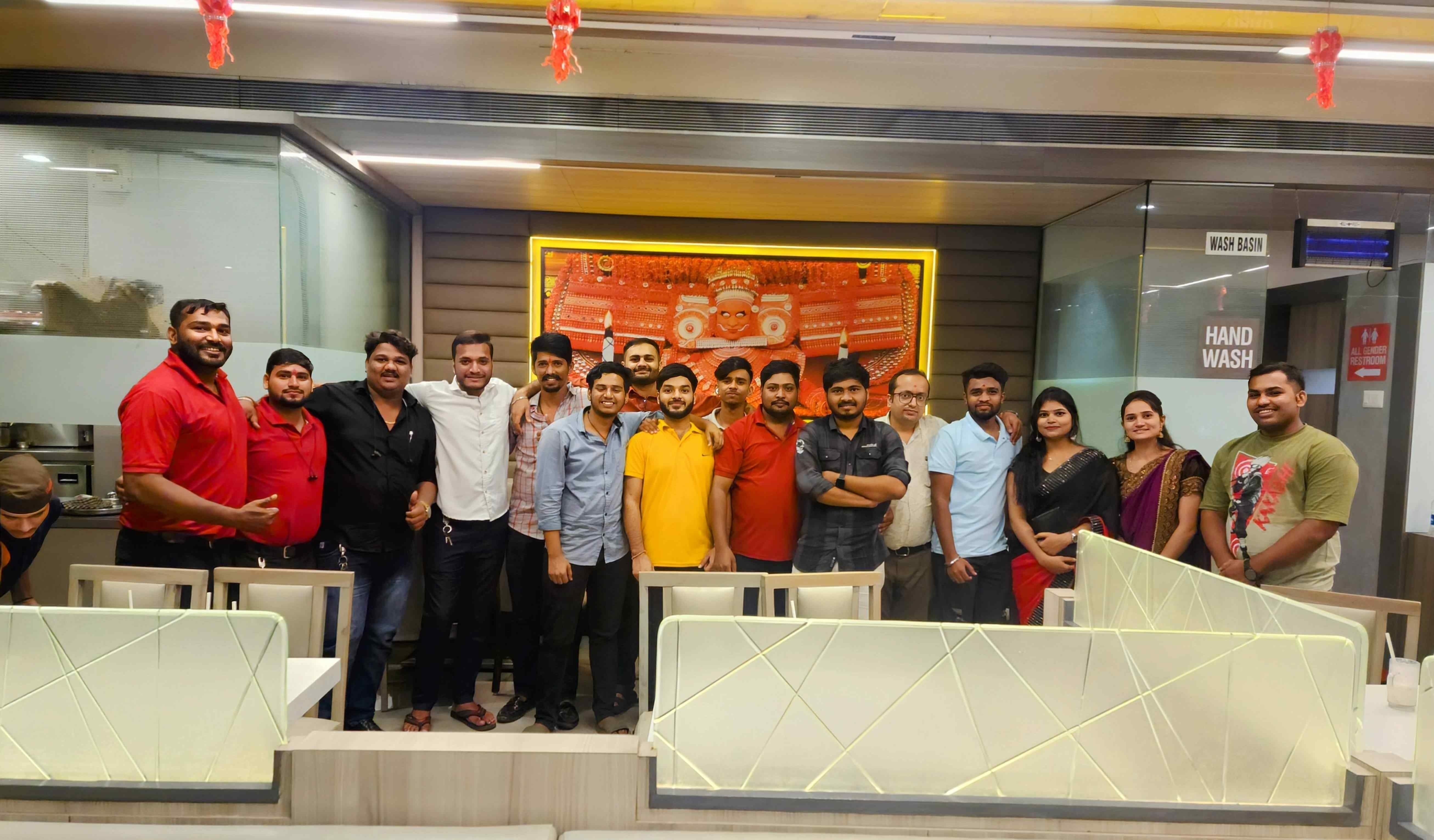 Dilip Gupta Leader Jmd Group Of Companies Finance Mumbai Founder Ceo Jmd Group Dilip Gupta Businessman